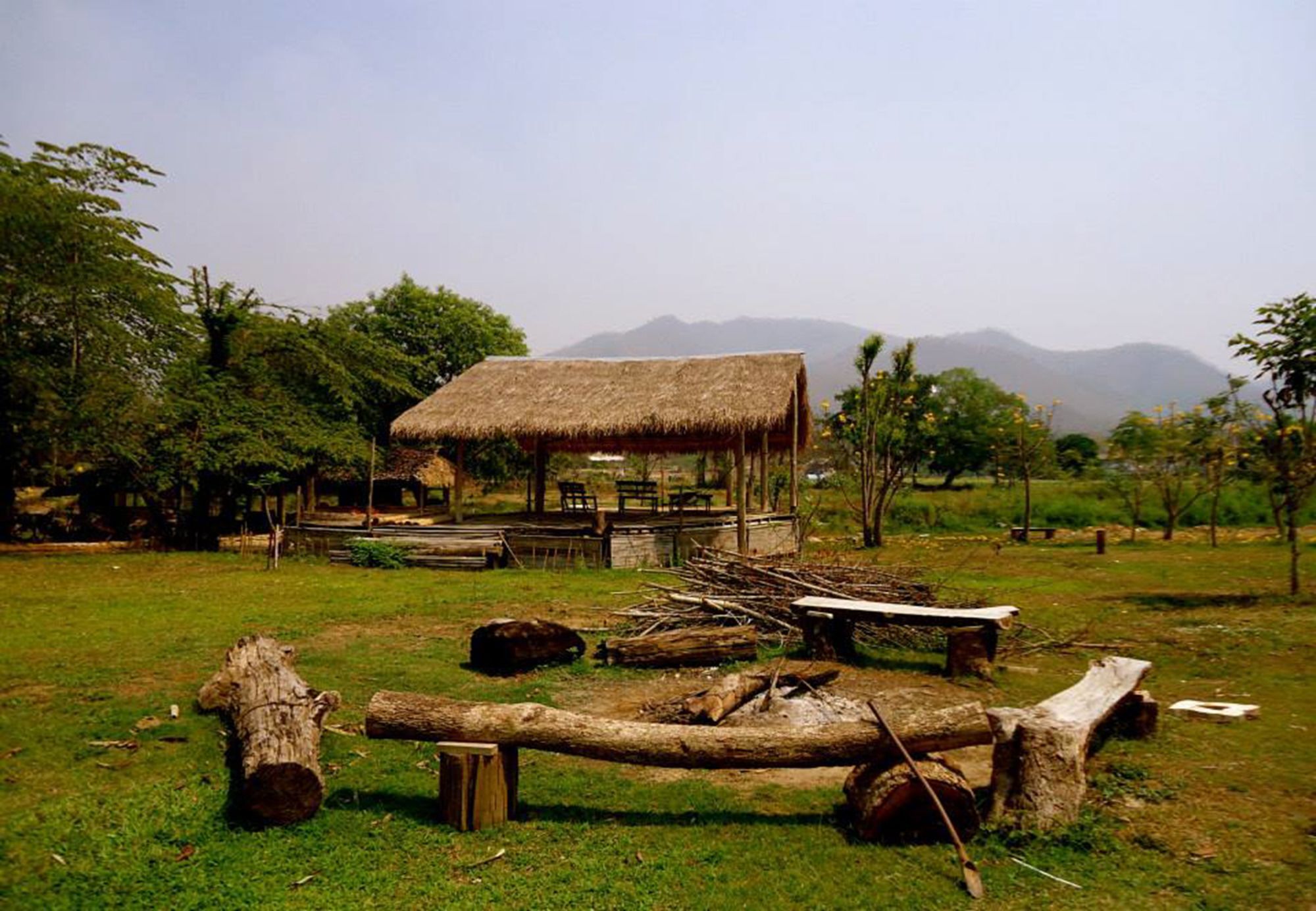 Giant House Riverside Pai Buitenkant foto